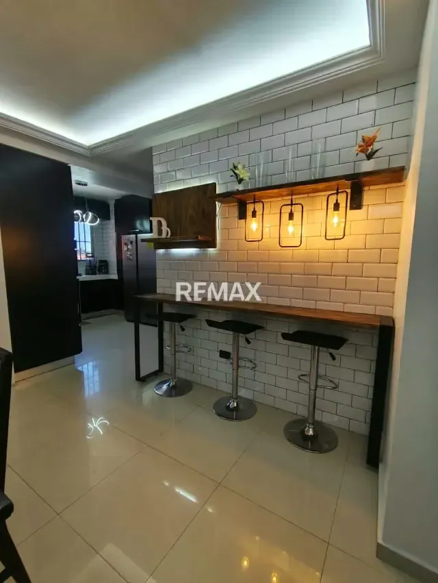 APARTAMENTO AMOBLADO Y ACTUALIZADO EN AV DELICIAS - 12