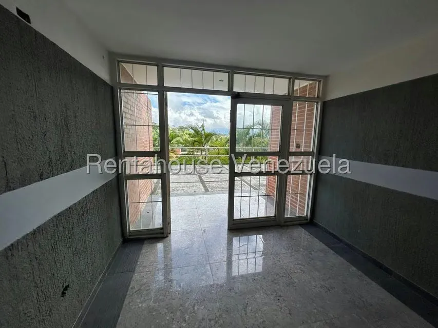 Apartamento (1 Nivel) en Venta en Los Naranjos del Cafetal, Distrito Metropolitano - 32