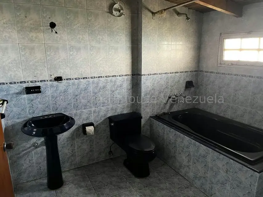 Casa (Duplex) en Venta en El Junquito, Distrito Metropolitano - 28