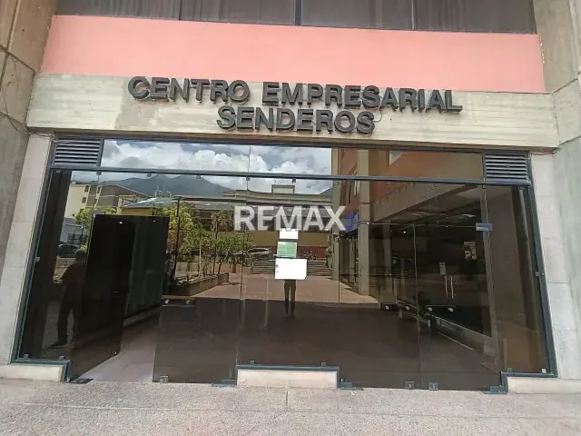 ALQUILER DE OFICINA CENTRO EMPRESARIAL SENDEROS