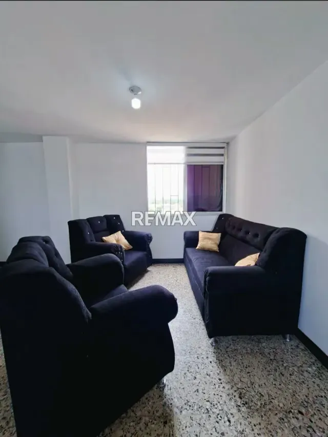 APARTAMENTO EN ALQUILER EN SABANETA - 3