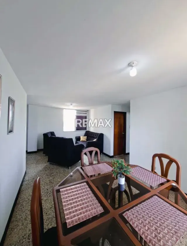 APARTAMENTO EN ALQUILER EN SABANETA - 4