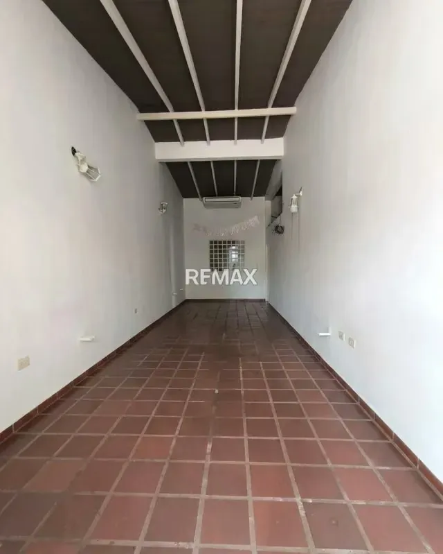 Se Vende Casa en Urbanización Valle de Luna, Sector Tipuro - 7