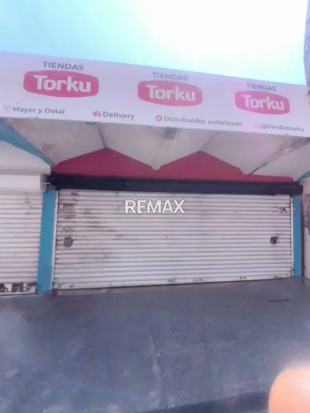 Vendo Local Comercial en C.C. Comercial Industrial del Este