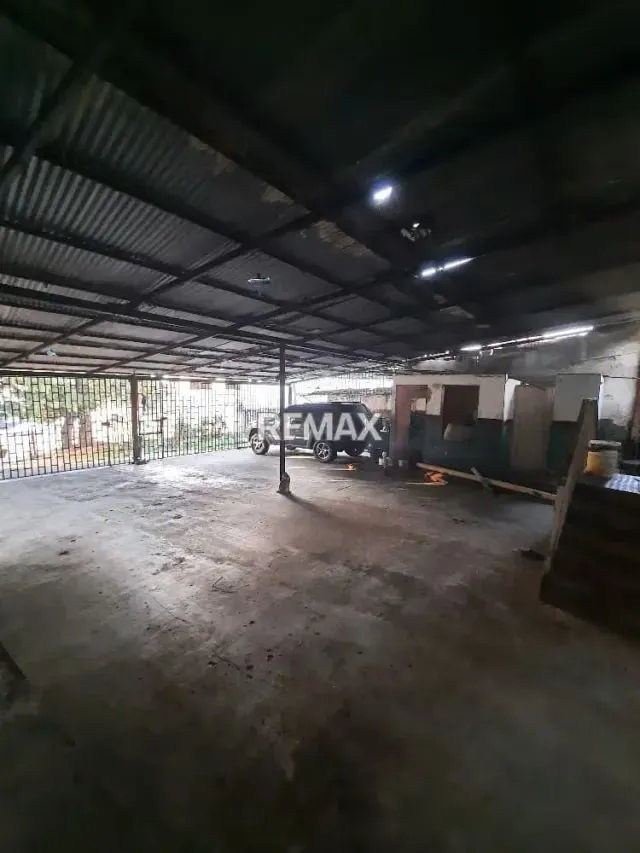 VENTA DE CASA EN AVENIDA LUCIO OQUENDO - 5