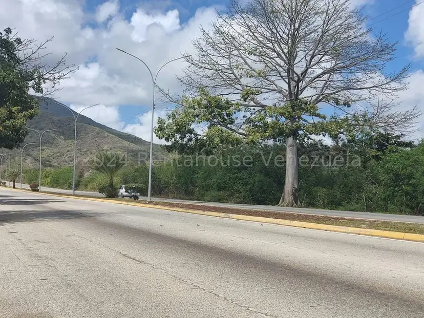 Terreno (Industrial) en Venta en Guatamare, Nueva Esparta
