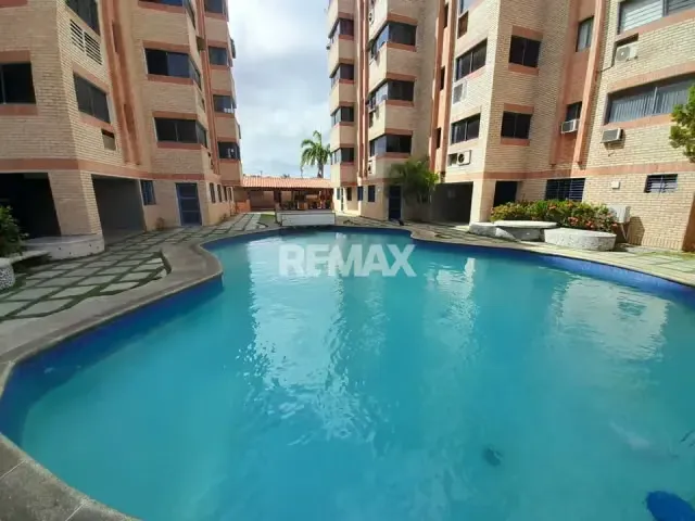 EN VENTA AMPLIO Y COMODO APARTAMENTO EN EL CONJUNTO EN LA AVENIDA SILVA DE TUCACAS - 18