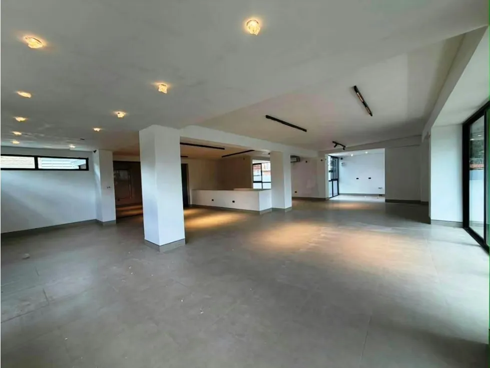 CASA COMERCIAL - SAN ROMAN - 420 Mts2 - 3