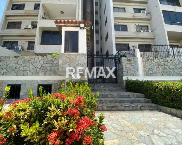 ¡TU NUEVO HOGAR EN PORLAMAR! EN VENTA APARTAMENTO EN RES. ADRIANA: 97M² DE CONFORT, SEGURIDAD Y UBICACIÓN ESTRATÉGICA. IDEAL PARA TU FAMILIA. ¡AGENDA TU VISITA HOY MISMO! - 2