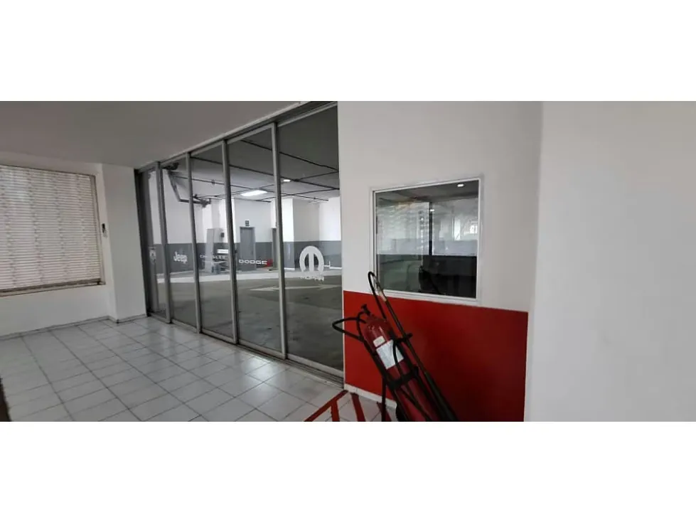 Se vende excelente local comercial de 2.500m2 en Boleíta Norte - RG - 11