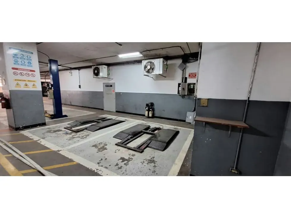 Se vende excelente local comercial de 2.500m2 en Boleíta Norte - RG - 19