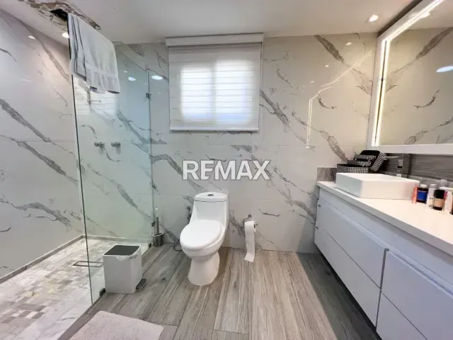 Town House Actualizado y Amoblado en venta en Villa Punta de Palma, Avenida Milagro Norte- Maracaibo - 17