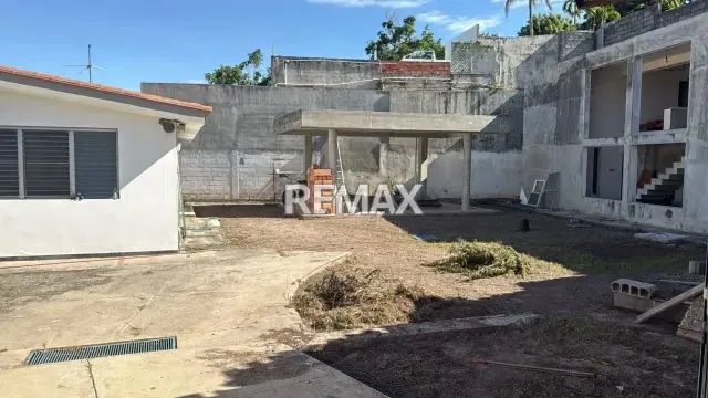 Venta de casa para remodelación en Colinas de Santa Rosa de Santa Rosa - 4
