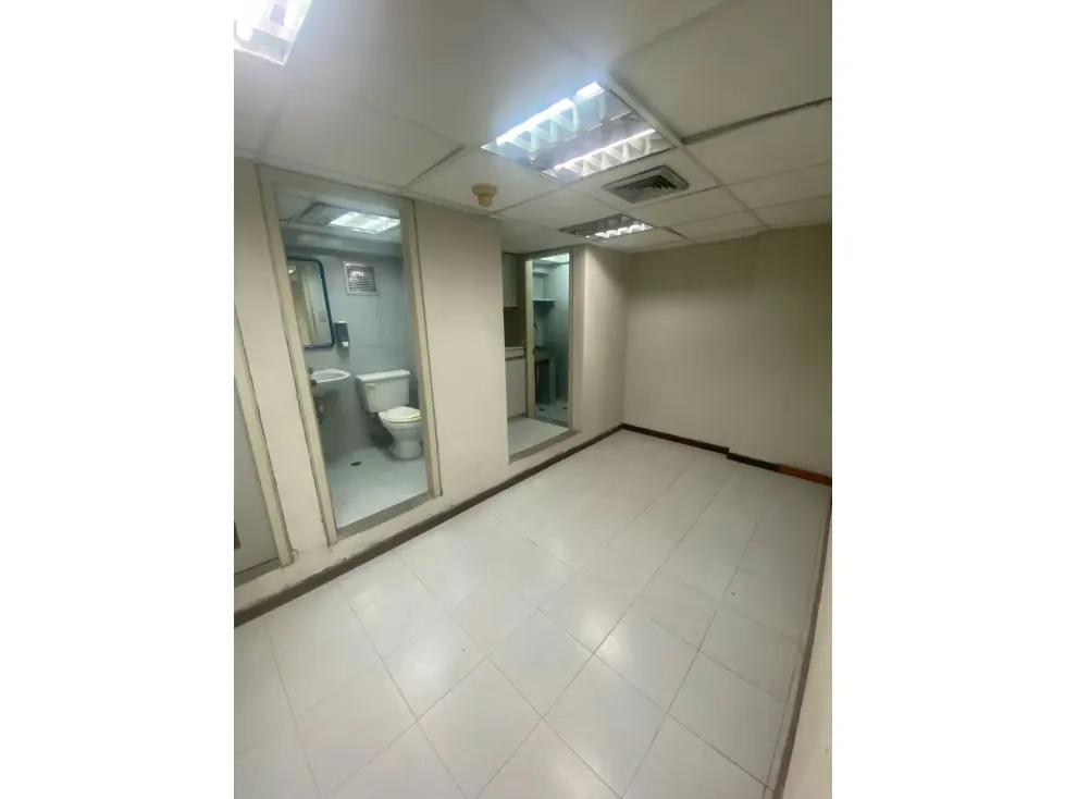 Alquilo local comercial a pie de calle 226m2 Valle Abajo 4768 - 11