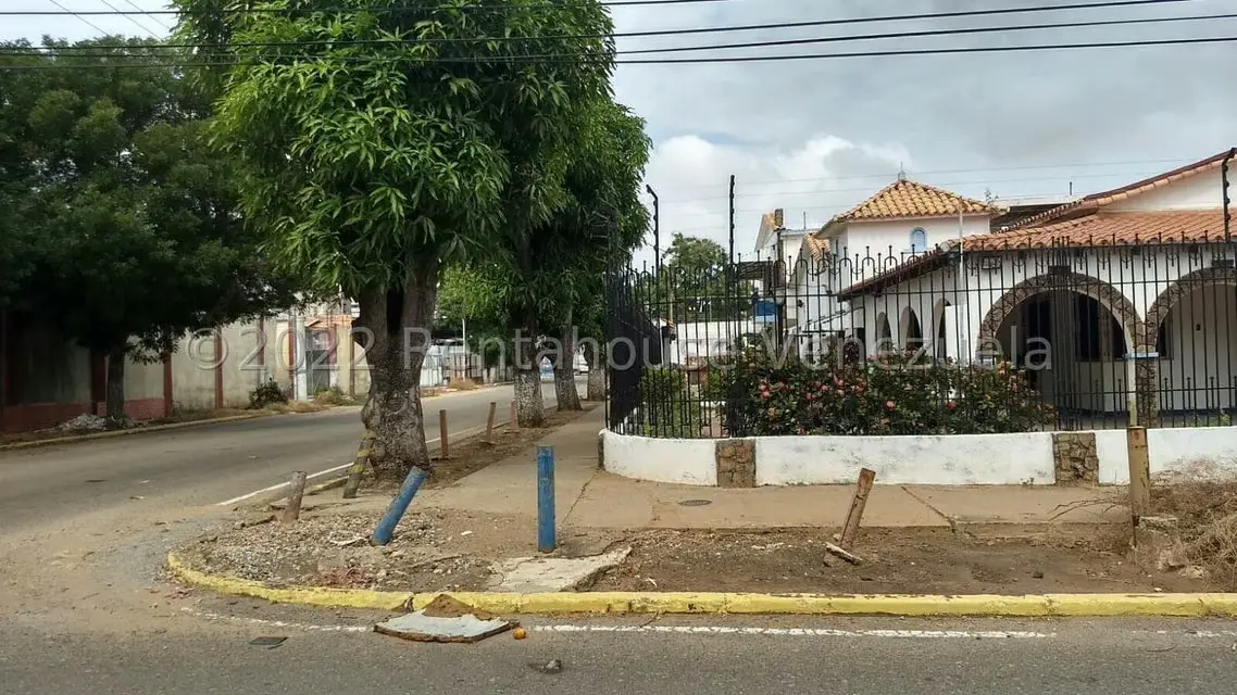 Casa (Colonial) en Venta en Avenida Baralt, Zulia - 11