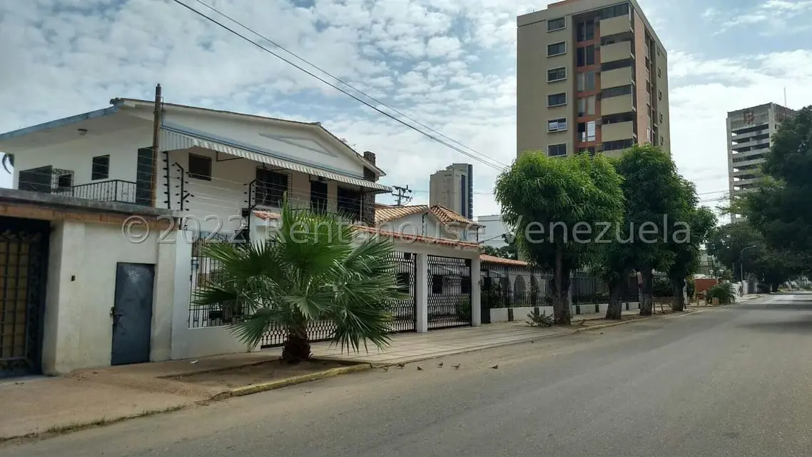 Casa (Colonial) en Venta en Avenida Baralt, Zulia - 13