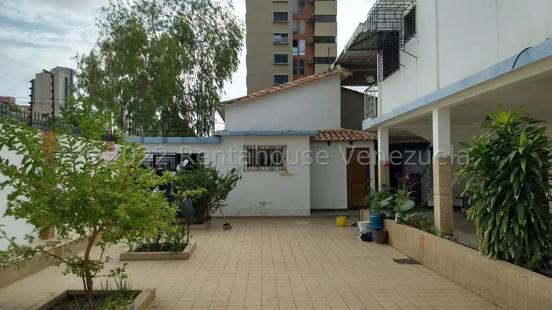 Casa (Colonial) en Venta en Avenida Baralt, Zulia - 39