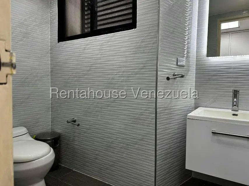 Oficina en Venta en Los Samanes, Distrito Metropolitano - 11