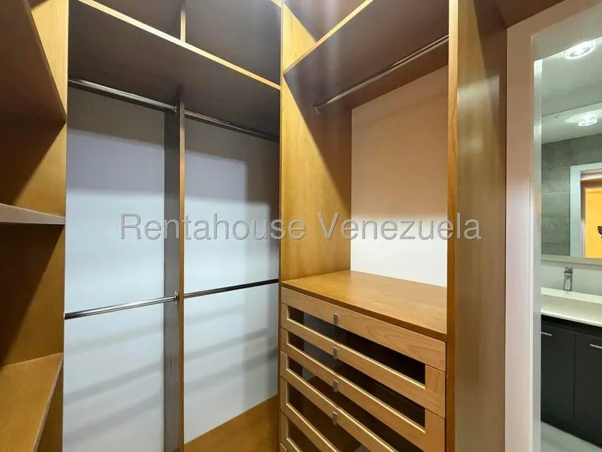 Apartamento (1 Nivel) en Alquiler en La Lagunita Country Club, Distrito Metropolitano - 13
