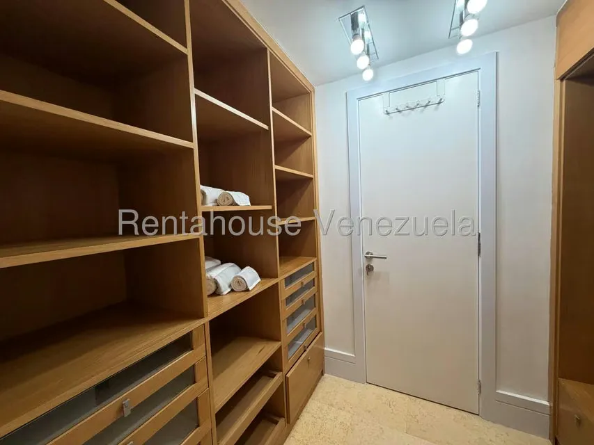Apartamento (1 Nivel) en Alquiler en La Lagunita Country Club, Distrito Metropolitano - 15