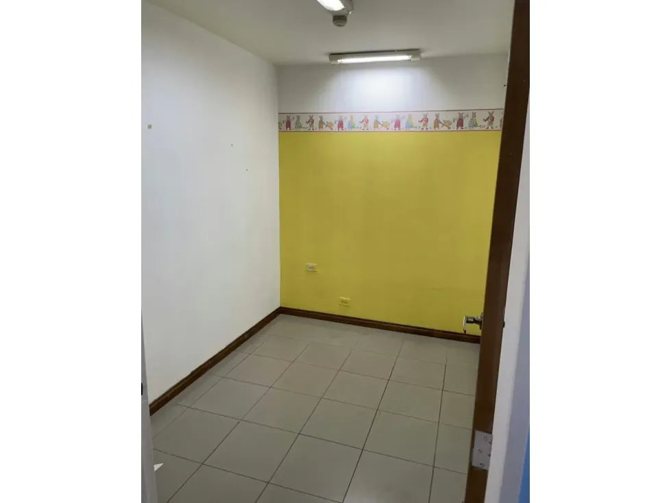 Se vende clinica 1000m2 Chuao 8916 - 25