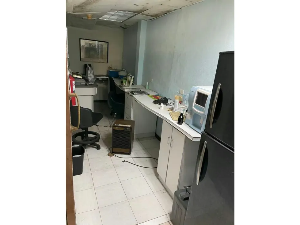 Se vende clinica 1000m2 Chuao 8916 - 9