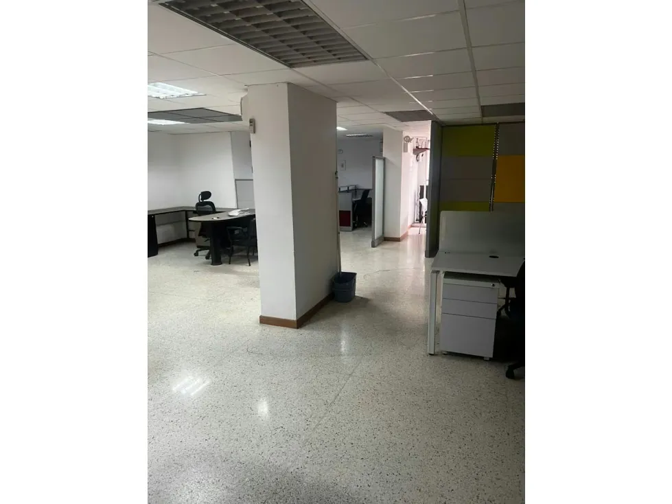 Alquilo oficina 176m2 Altamira 4919 - 3