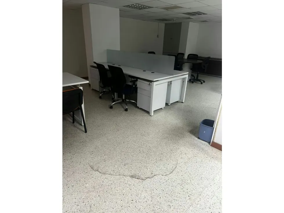 Alquilo oficina 176m2 Altamira 4919 - 4