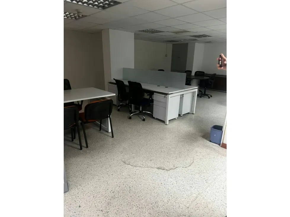 Alquilo oficina 176m2 Altamira 4919 - 5