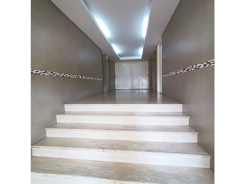 PENT HOUSE EN VENTA 284 M2 - URB MANZANARES - 17
