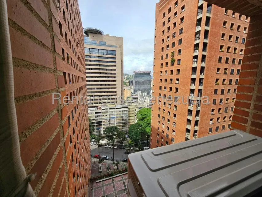 Apartamento (1 Nivel) en Alquiler en Sabana Grande, Distrito Metropolitano - 10