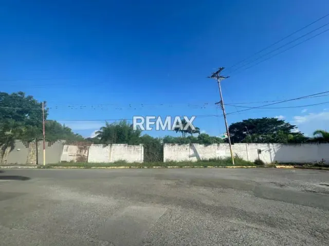 Terreno en venta en Colinas de Guataparo - 5