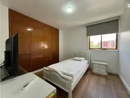 View 16