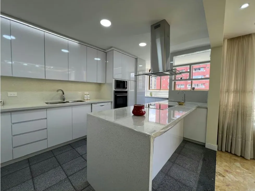 Se alquila Apto 182m² 3h+s/3b+s/2p El Rosal - 9