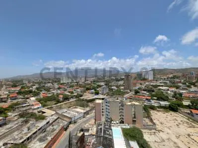 Amplio apartamento en el Edificio La Torre en Porlamar - 3