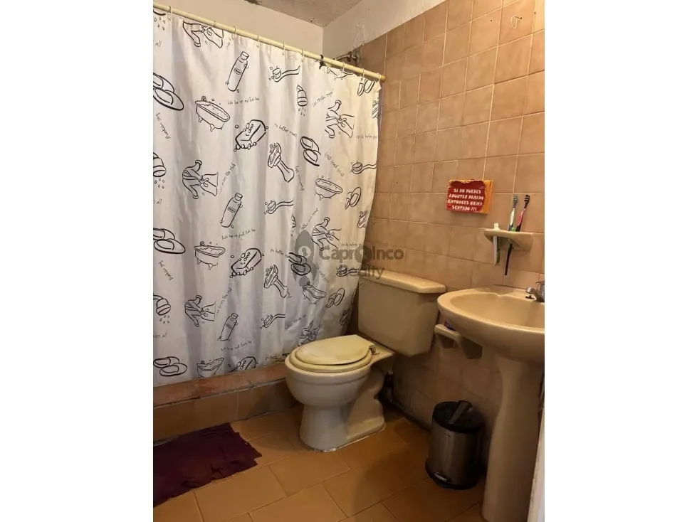 Venta casa (para remodelar) Quintas de Naguanagua. Urb La Granja - 6