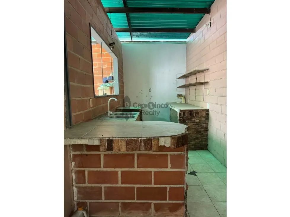 Venta casa (para remodelar) Quintas de Naguanagua. Urb La Granja - 8