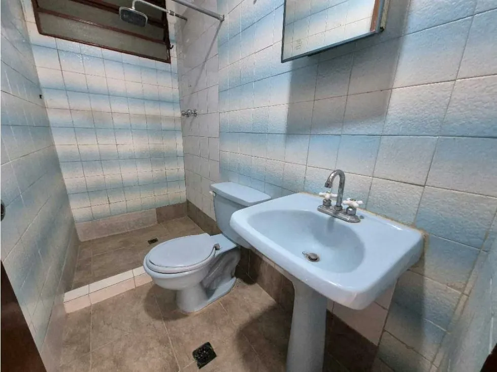 Alquilo apartamento 130m2 Monterrey 0856 - 7