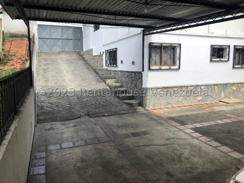 Casa (Duplex) en Venta en Las Polonias Nuevas, Miranda - 32