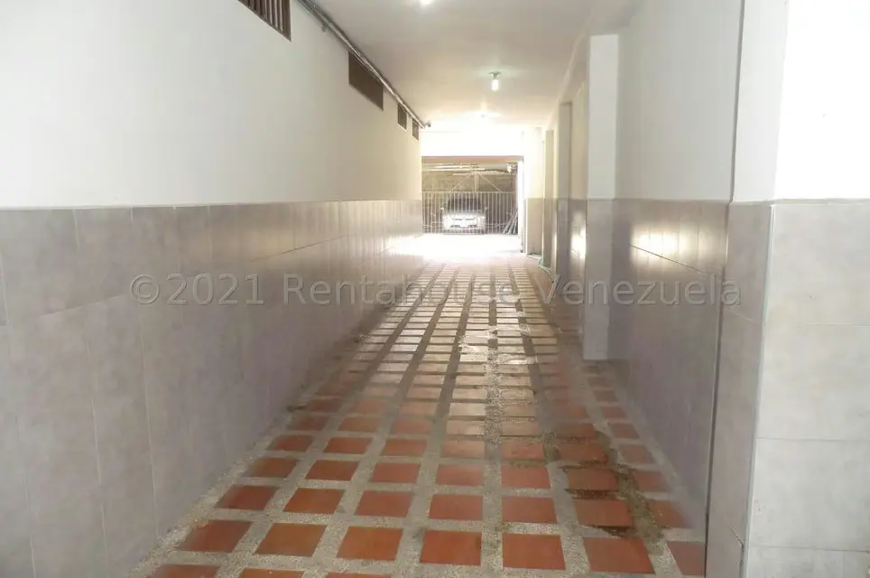 Casa (Multipes Niveles) en Venta en Guarenas, Miranda - 11