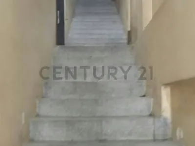 En venta Edificio Comercial en Catia. 845 USDxm² | con Local/Depósitos/Oficinas - 4