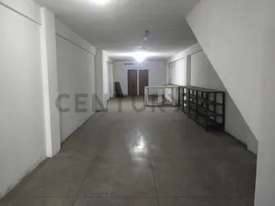 En venta Edificio Comercial en Catia. 845 USDxm² | con Local/Depósitos/Oficinas - 5