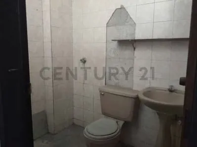 En venta Edificio Comercial en Catia. 845 USDxm² | con Local/Depósitos/Oficinas - 8