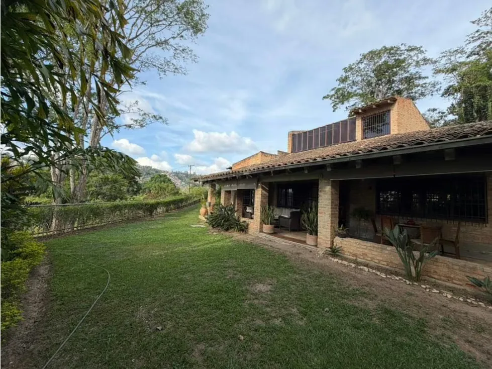Se vende casa 400m2 Oripoto 4730