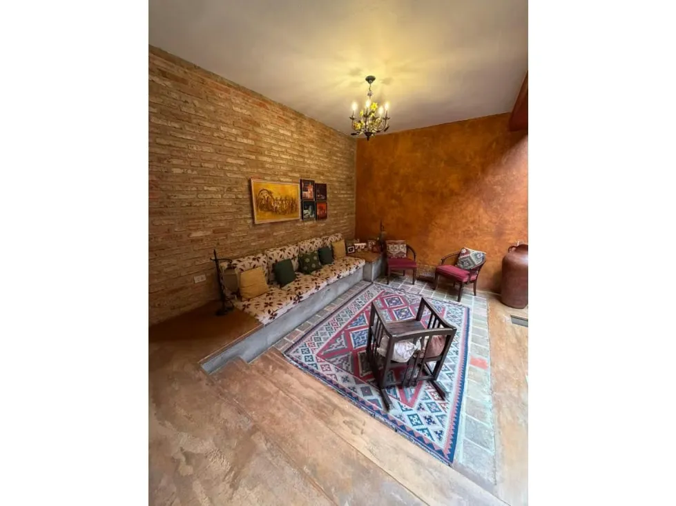 Se vende casa 400m2 Oripoto 4730 - 6