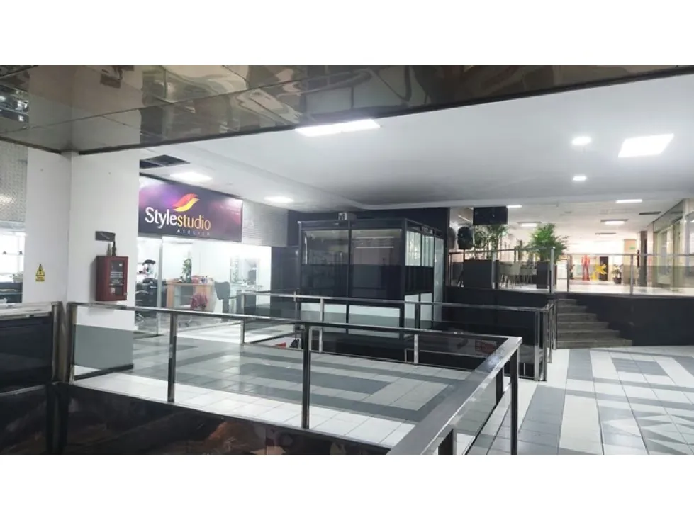 Se vende local comercial 656m2 CC Concresa 7593 - 12