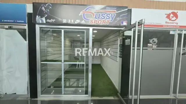 VENTA LOCAL CENTRO COMERCIAL CRISTAL. NAGUANAGUA - 2