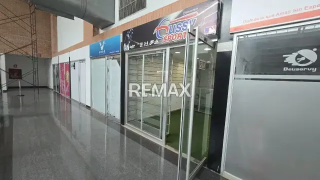 VENTA LOCAL CENTRO COMERCIAL CRISTAL. NAGUANAGUA - 8
