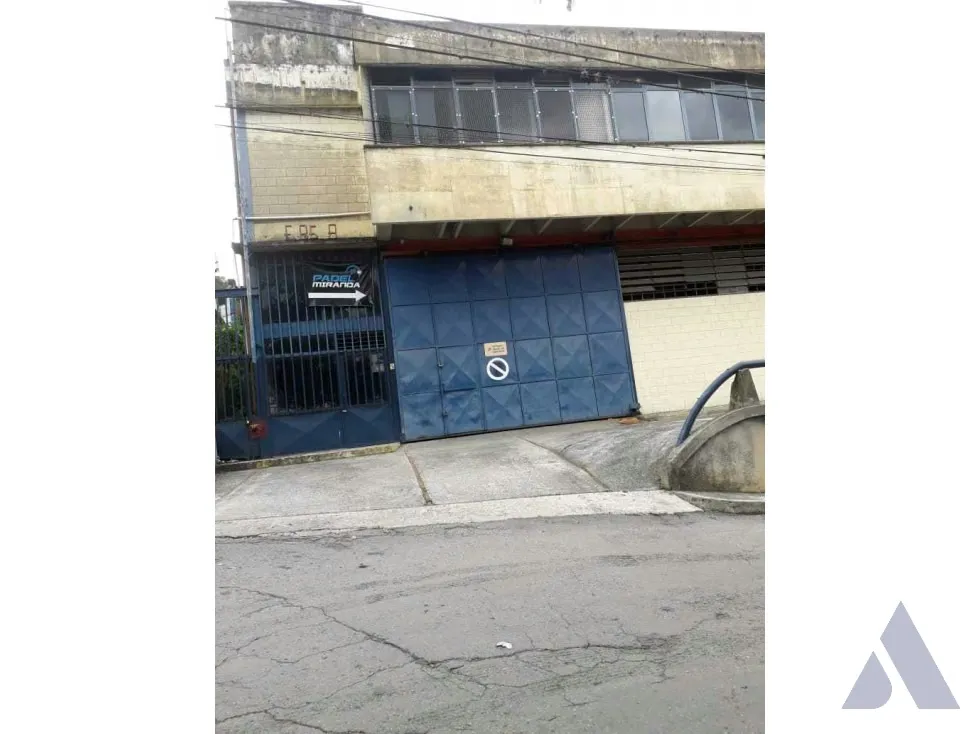 Vendo edificio industrial 3.900m2 Urb San Antonio de Los Altos 4080