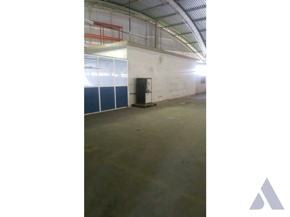 Vendo edificio industrial 3.900m2 Urb San Antonio de Los Altos 4080 - 20